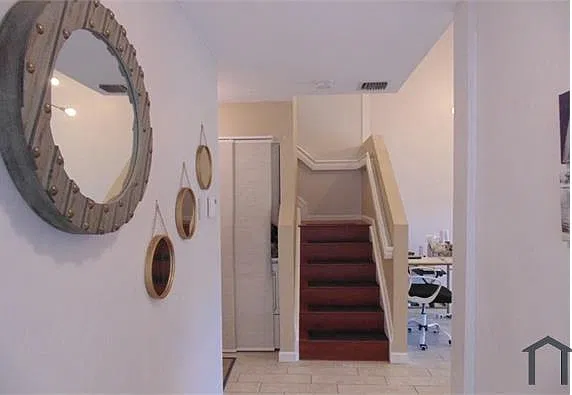 3 bed, 2006 sqft, $3,800 — Photo 2