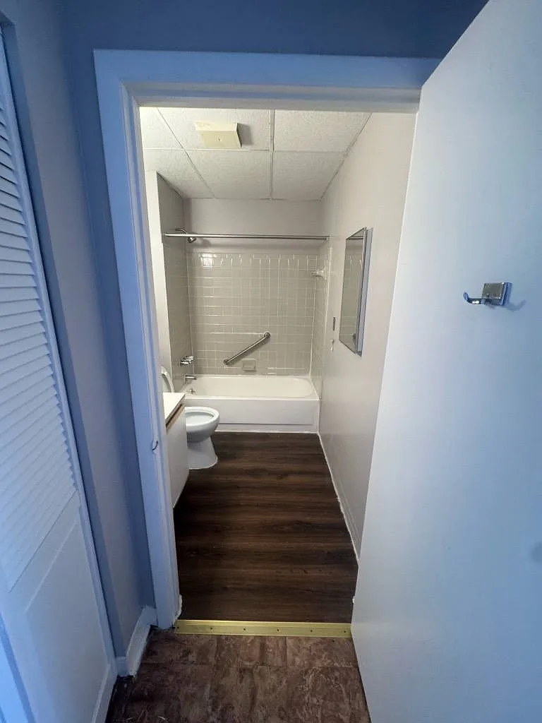 Peabody Apartments — Photo 4