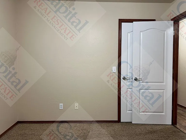 20635 Penny Ln — Photo 16