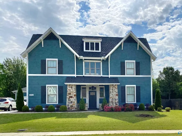 2830 Natures Cove Dr, Owens Cross Roads, AL 35763