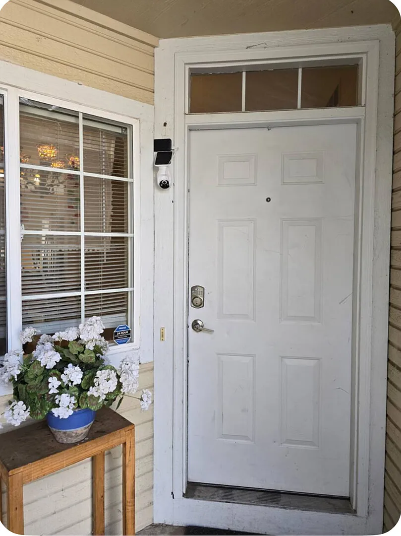 Charming Cozy Townhome — Photo 4
