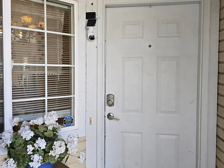 E 2nd Dr — Photo 4