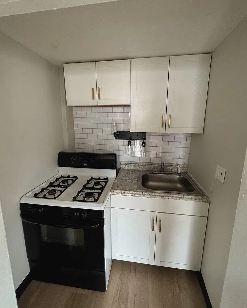 1 bed, 1.0 bath, $745 — Photo 4
