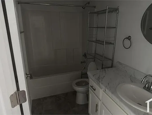 1301 E Avenue G #A — Photo 3