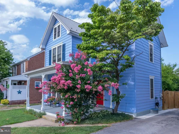 127 S Artizan St, Williamsport, MD 21795