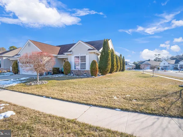 2 Coral Dr, Little Egg Harbor, NJ 08087