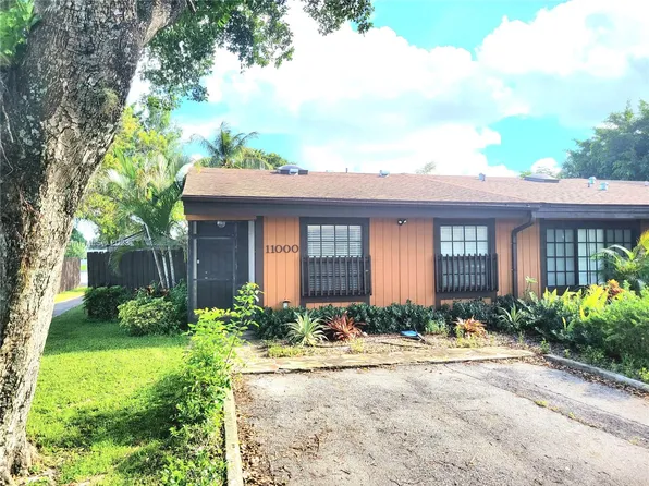 11000 Redwood Ave #11000, Pembroke Pines, FL 33026