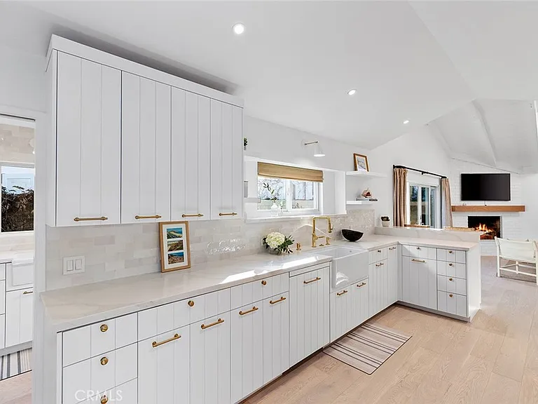 153 Emerald Bay — Photo 3