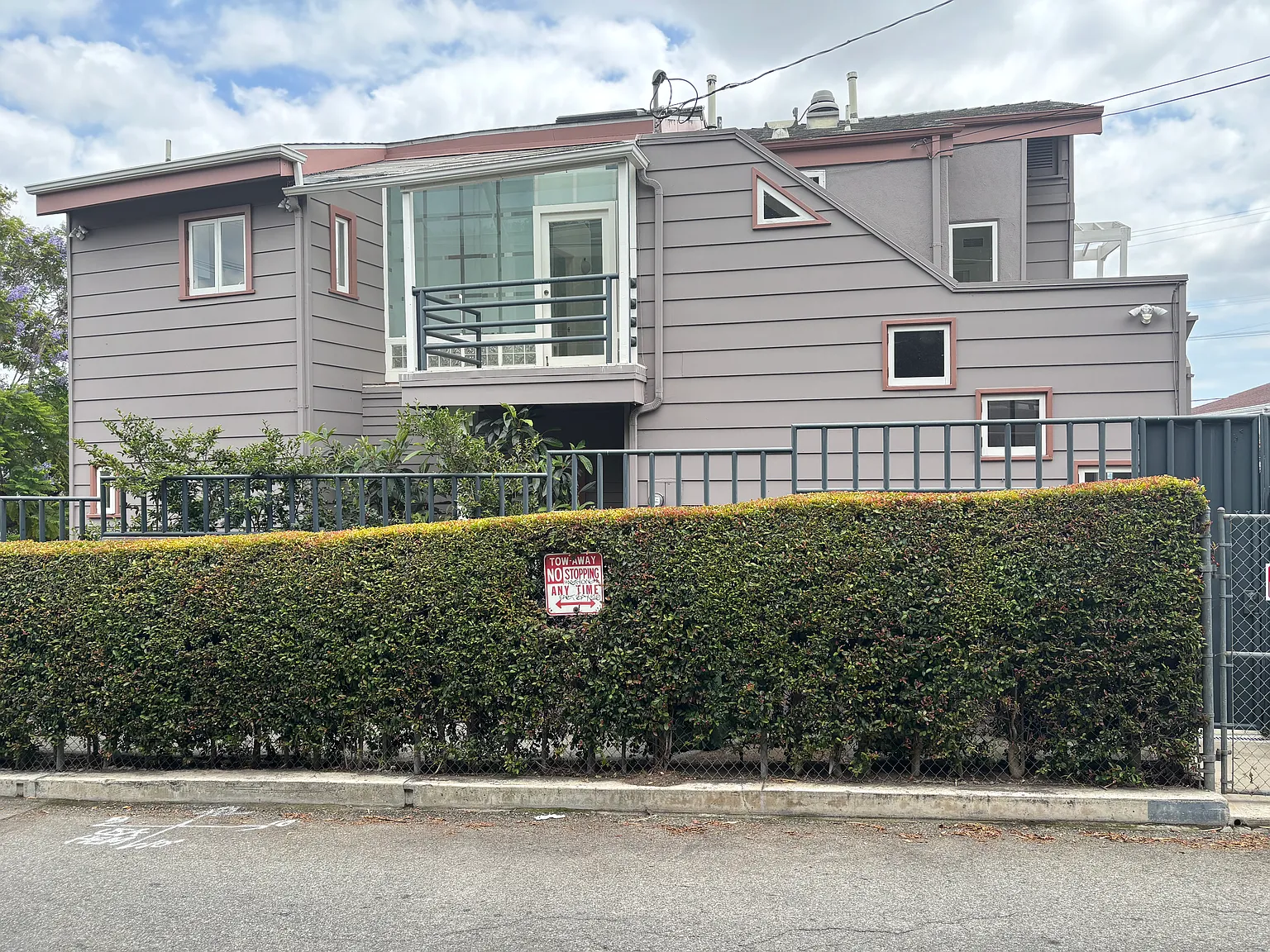 4 bed, 3191 sqft, $15,000 — Photo 2