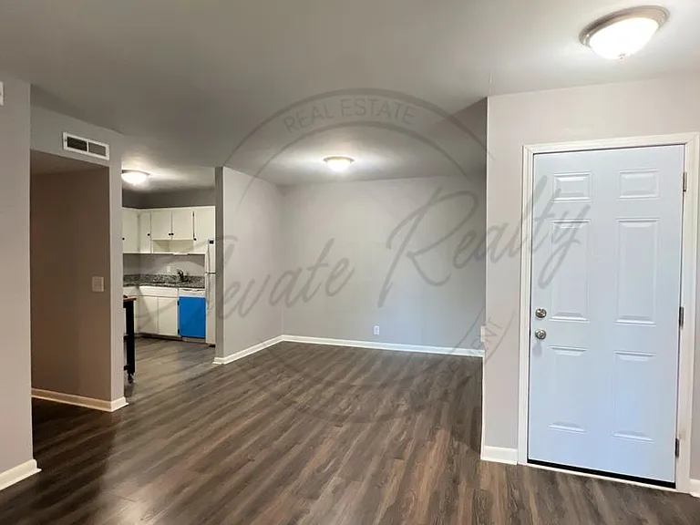 555 N Dupont Ave #C53 — Photo 6