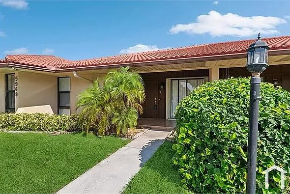 2 bed, 1026 sqft, $2,500 — Photo 2