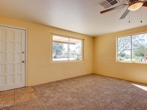 4th image of 5526 W Montana St