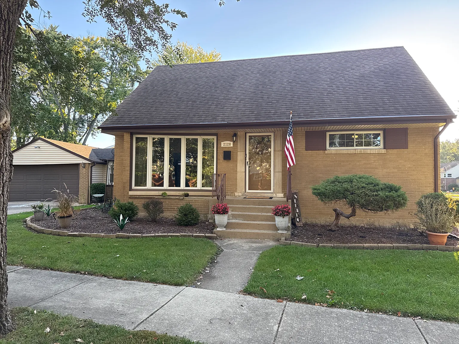 2128 Downey Road — Photo 4