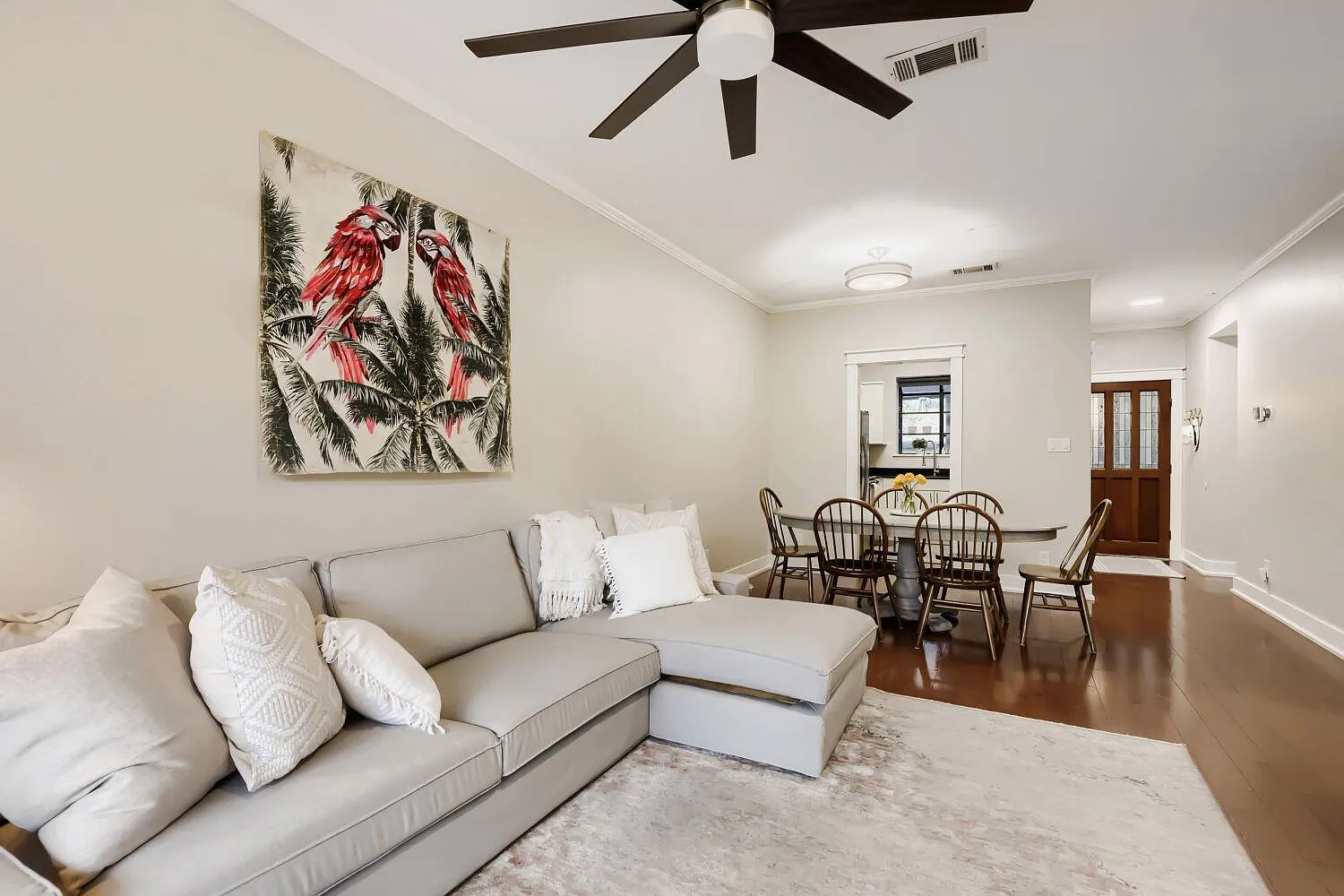 2 bed, 2.0 bath, 894 sqft, $2,400 — Photo 1