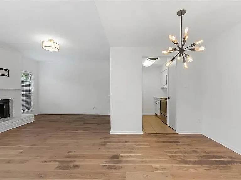 1100 Augusta Dr #3 — Photo 5