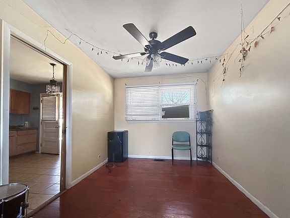 4th image of 10 N Adams Dr