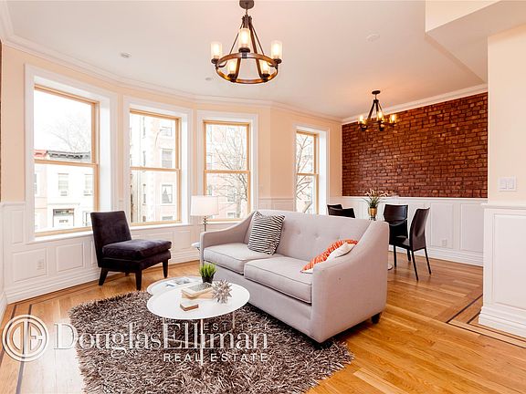 3rd image of 686 Saint Johns Pl APT 3