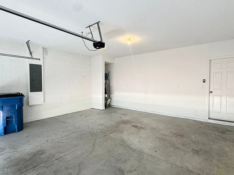 2401 White Tail St — Photo 52