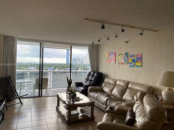 4th image of 20515 E Country Club Dr APT 946