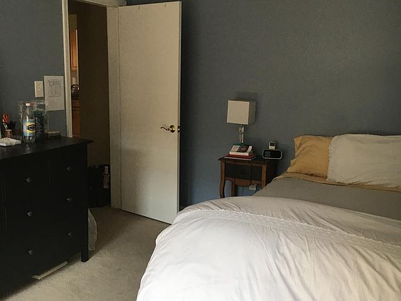 Bedroom #2 with queen bed