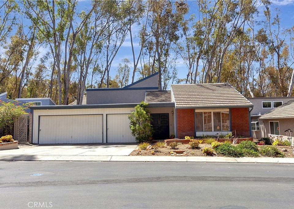 1st image of 22332 Fallen Leaf Rd