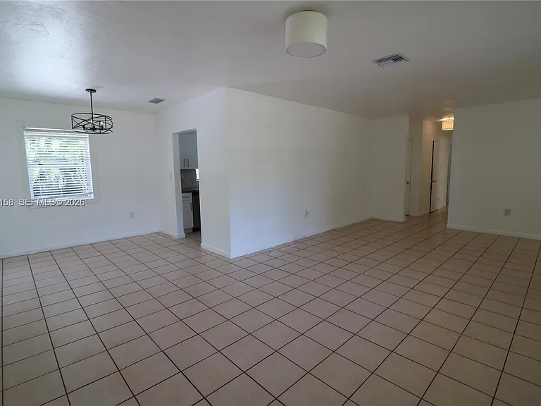 8025 SW 62nd Pl — Photo 11