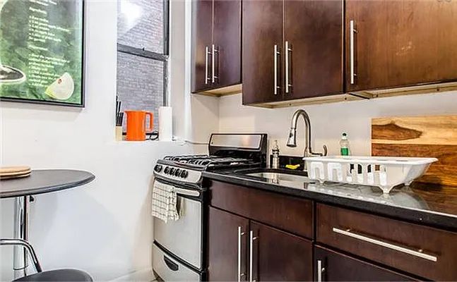 Rented by Sean Mashihi, LREB | media 26