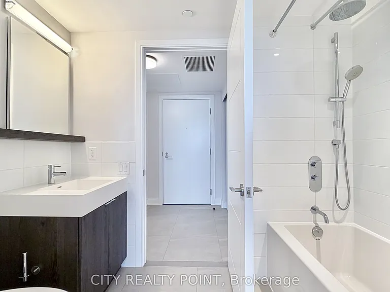 2525 Bathurst St #510 — Photo 10