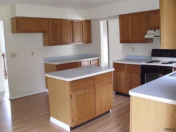 3rd image of 9 Wellesley Ct