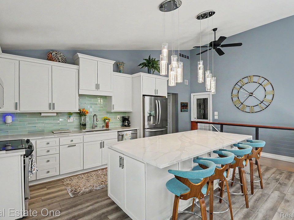 310 Pine Tree Rd, photo 10