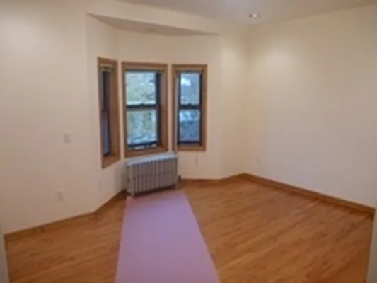 Rented by Garfield Realty  | media 15