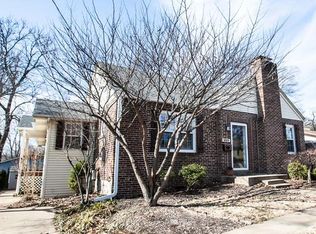 1019 S Rock Hill Rd, Saint Louis, MO 63119