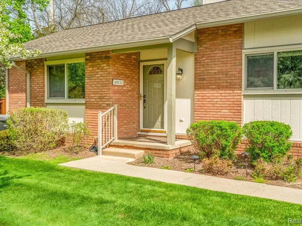48132 Colony Farm Cir, Plymouth, MI 48170
