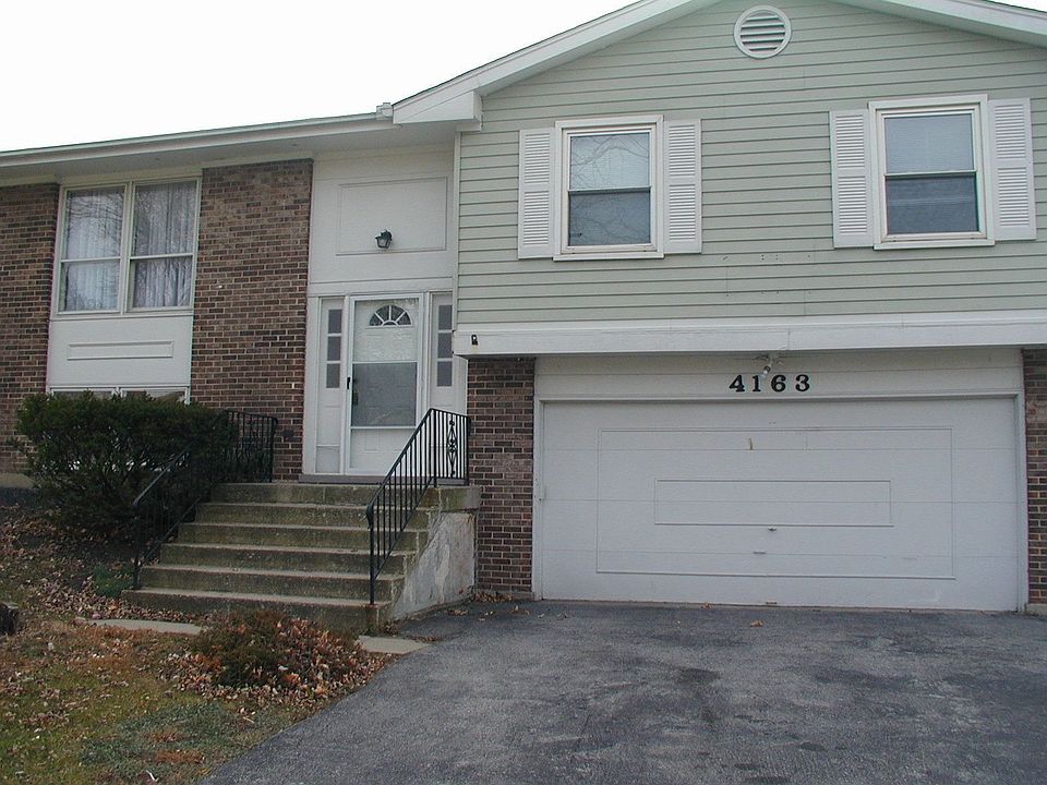 Beautiful tri-level home