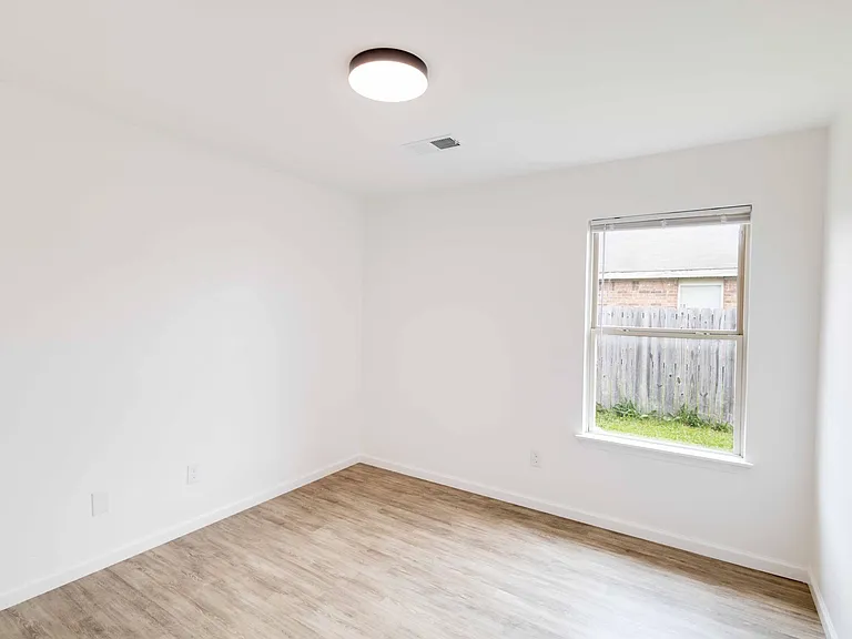 306 E Southern Trace Dr — Photo 11