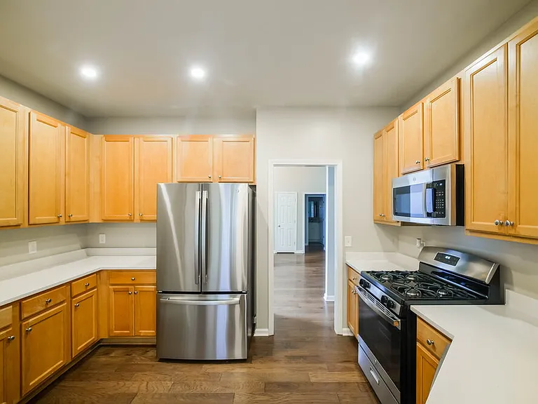 116 Freeman Forest Dr — Photo 8