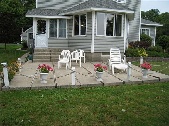 4th image of 3035 N Grand Ave