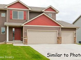 1729 Sadie Ln, Adel, IA 50003