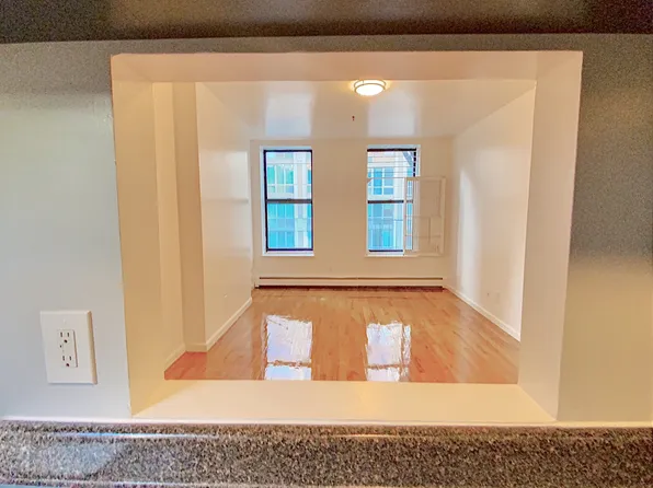 1509 Lexington Avenue image 5 of 23