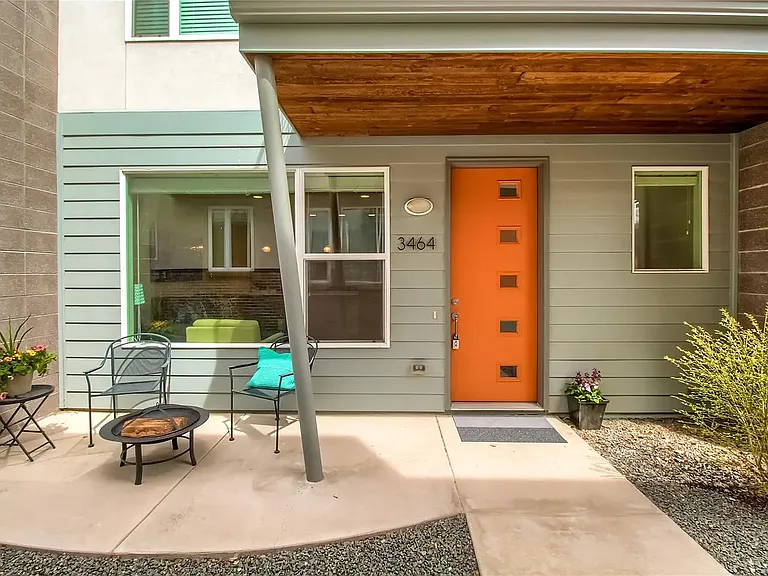 3464 Albion St — Photo 2