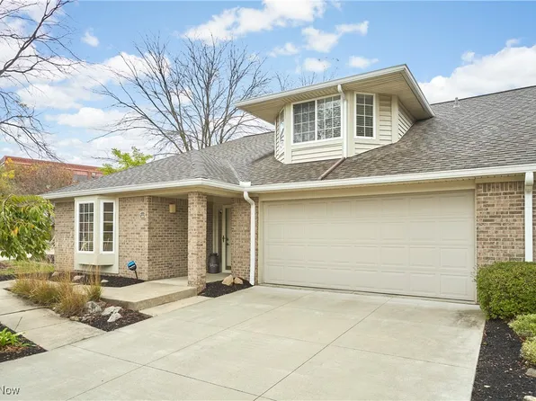 108 Furnace Run Dr, Akron, OH 44307