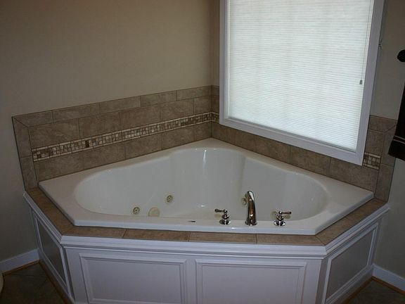 Master Bath - Soaking tub