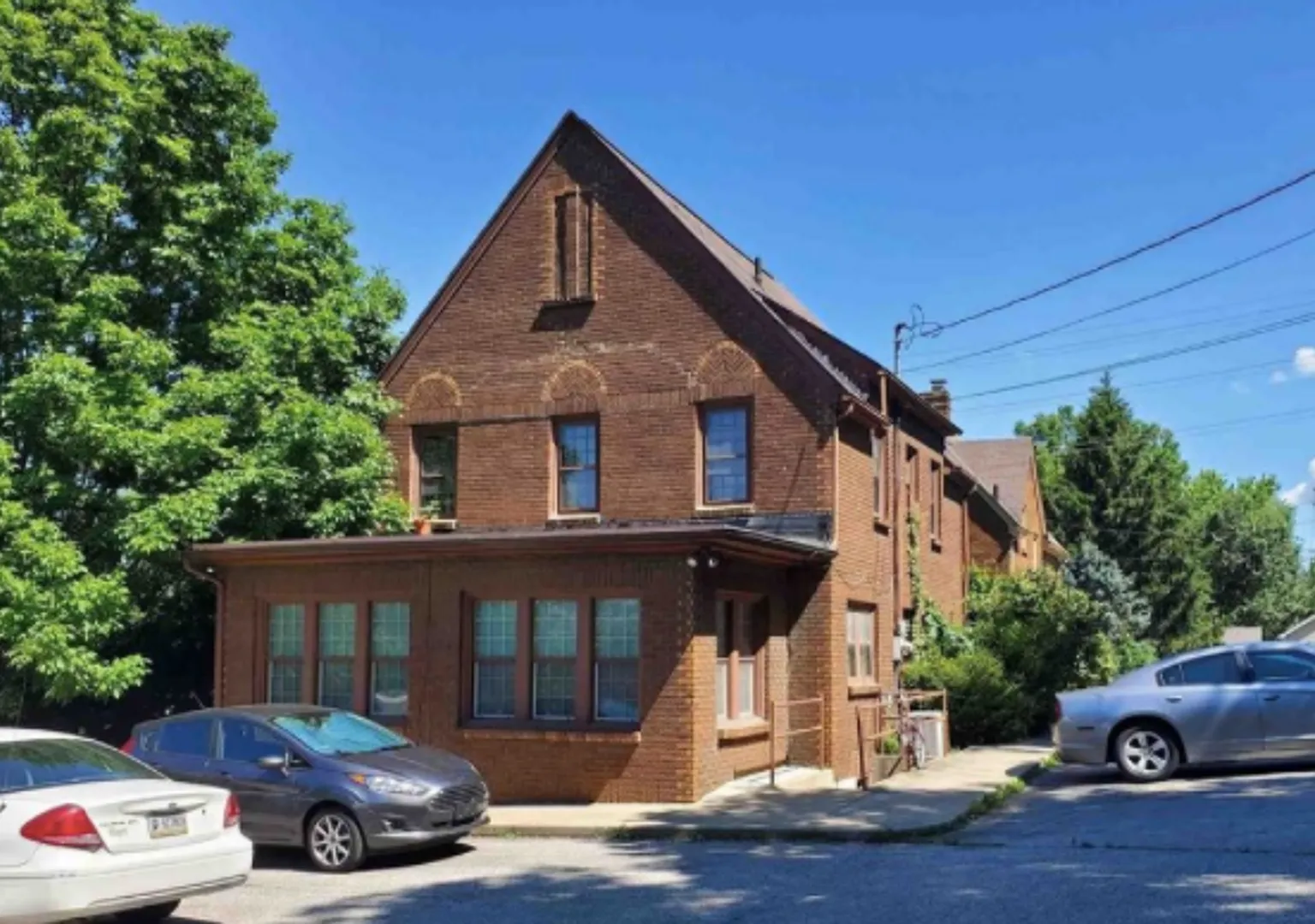 1503 S. Walnut — Photo 4