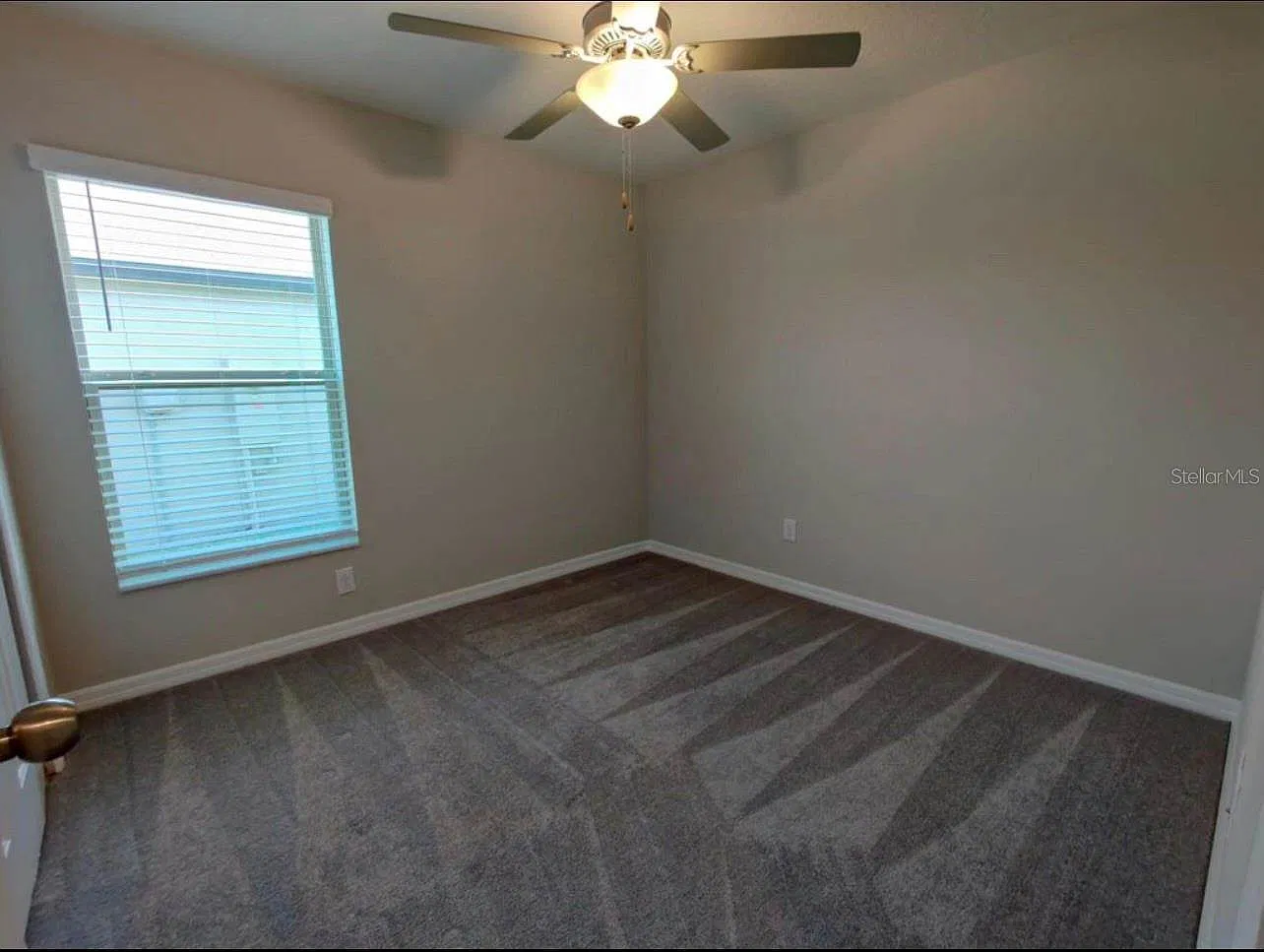 4 bed, 1939 sqft, $2,600 — Photo 4
