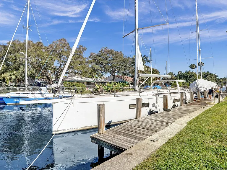 1321 Mandarin Isle — Photo 20