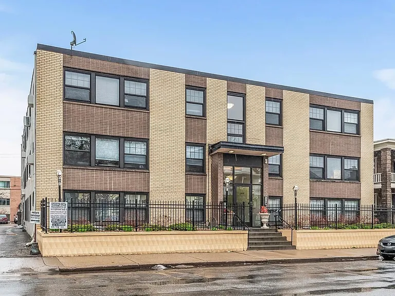 3019 Bryant Ave S #6 — Photo 3