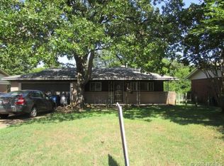 5513 S 30th Ave W, Tulsa, OK 74107