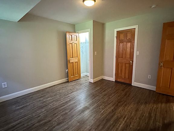 5th image of 28 E Grand Ave #B1