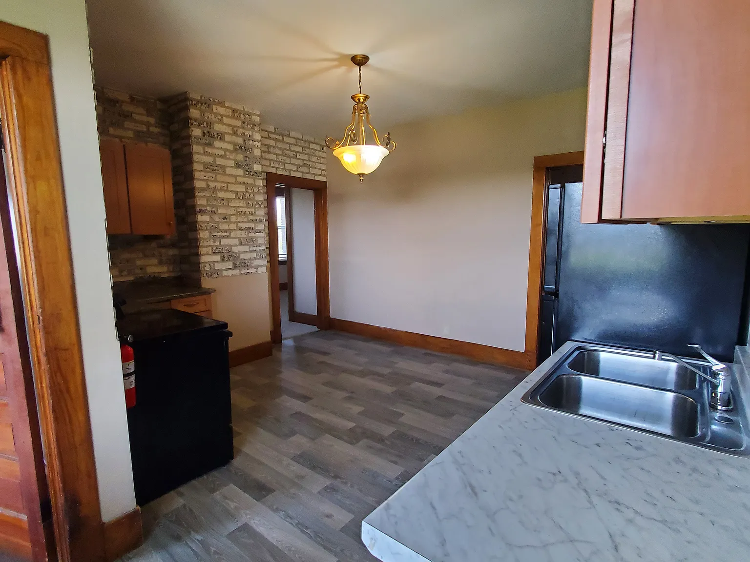1610 Osborne St — Photo 4