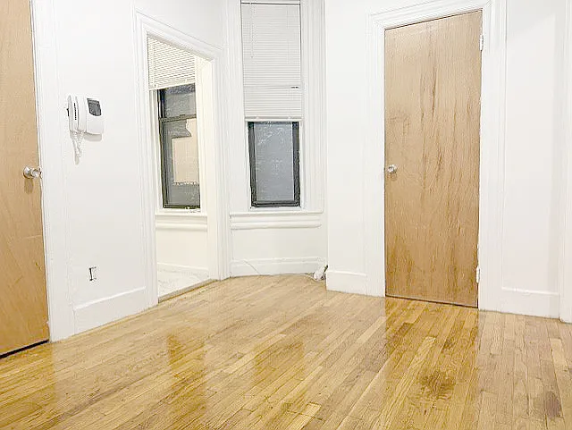 227 East 25th Street — Photo 4